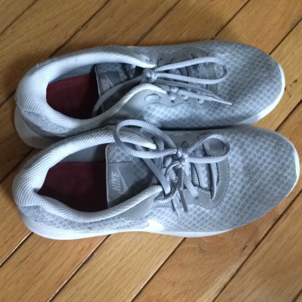 Nike athletic sneakers - Picture 2 of 3
